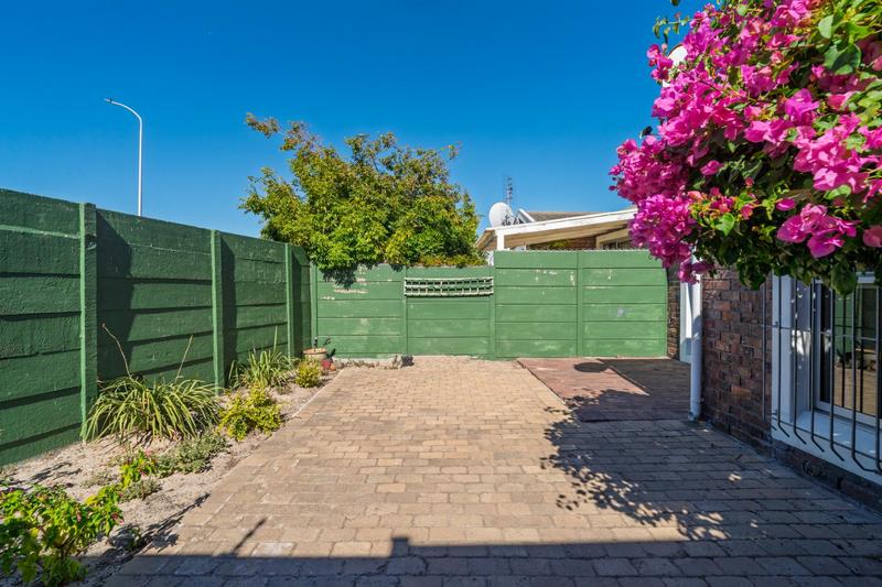 2 Bedroom Property for Sale in Diep River Western Cape